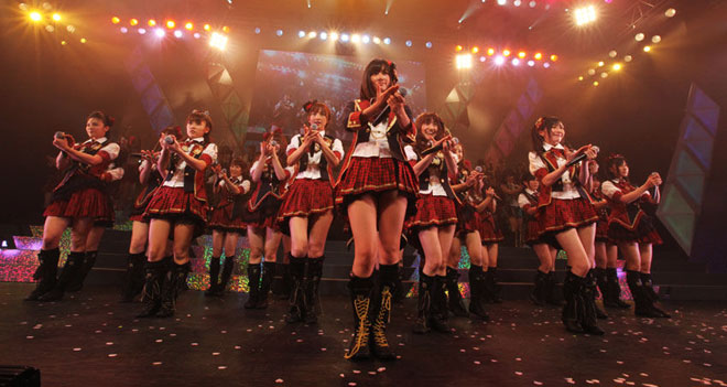 Akimoto ordena: segundo sencillo de Sashiko, Maeda en la recta final y ventas de «Virginity»