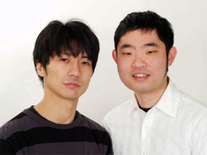 El sospechoso Kenichi Takahashi (44) izquierda, y su compañero Hiroki Konno del dueto "El rey de la comedia"