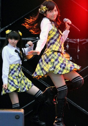 Gobierno Chino desea aprender «estrategias» de AKB48 y video «Chu!» con aroma