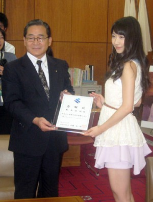 Nombran a «Yukirin» embajadora y «Mayuyu» en colaboración con Nogizaka 46