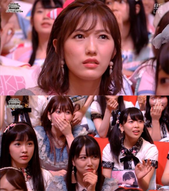 Mayu Watanabe y otras integrantes al escuchar la declaración de Ririka