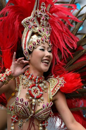 En el barrio tokyota de Asakusa cada año en el mes de agosto se celebra un carnaval con descendientes de brasileños-japoneses