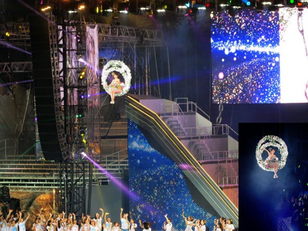 Yuko Oshima sobrevoló el escenario a 30 metros de altura provocando la admiración de los 70,000 wotas reunidos en el estadio Ajinomoto